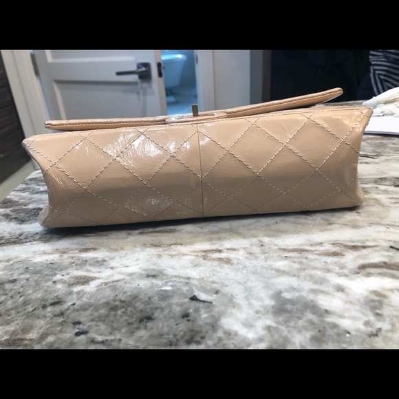 **AUTHENTIC** BEIGE CHANEL SHOULDER BAG!! - Picture 3 of 8